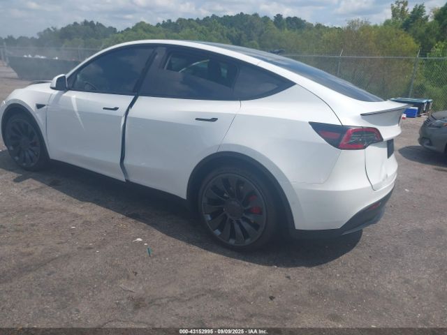 2022 TESLA MODEL Y 7SAYGDEF6NF467907 Photo 2