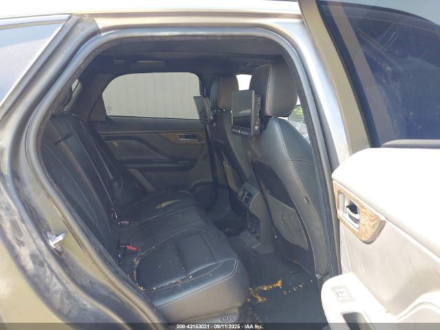 2018 JAGUAR F-PACE SADCL2GX1JA329194 Photo 7