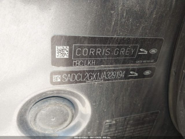 2018 JAGUAR F-PACE SADCL2GX1JA329194 Photo 8