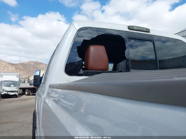 2011 Ford F-350 Lariat მანქანა იყიდება აუქციონზე, vin: 1FT8W3BT9BEC65354, აუქციონის ნომერი: 43153156