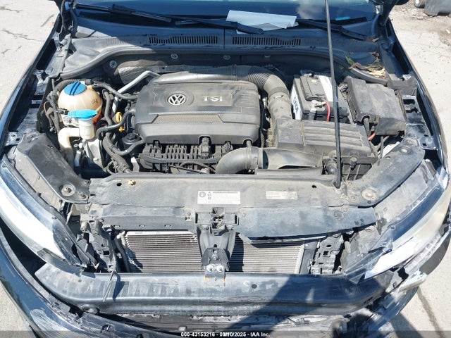 3VWL17AJXGM211141 Volkswagen Jetta
