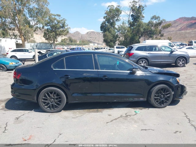 3VWL17AJXGM211141 Volkswagen Jetta