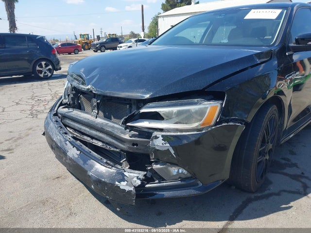 3VWL17AJXGM211141 Volkswagen Jetta