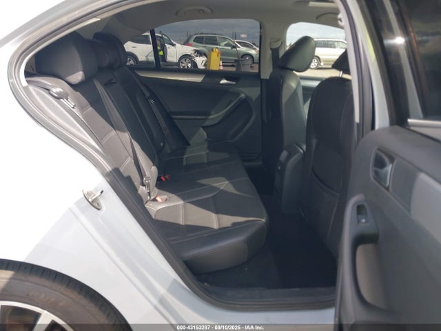 Volkswagen 1.4 tsi 2017 3VWDB7AJ3HM295287 Image 8