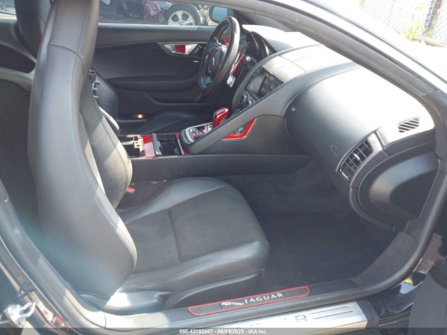 2017 JAGUAR F-TYPE SAJWA6AT6H8K42955 Photo 4