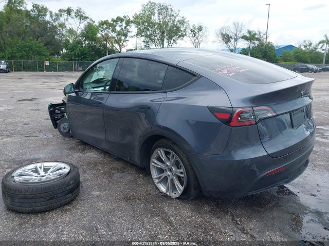 2023 TESLA MODEL Y 7SAYGDEE9PF883931 Photo 2