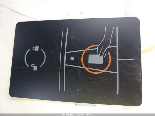 2023 TESLA MODEL 3 5YJ3E1EBXPF603404 Photo 10