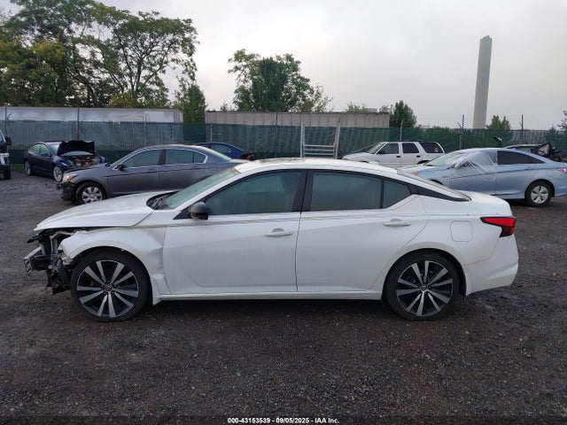 Nissan 2019 2019 1N4BL4CV5KC137456 Image 14