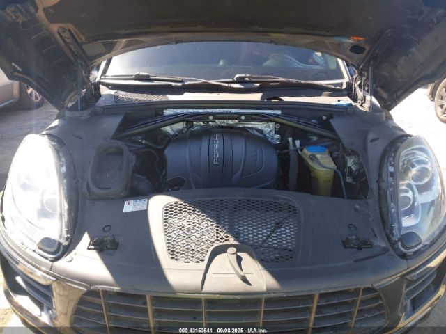 2017 PORSCHE MACAN WP1AA2A56HLB00717 Photo 9