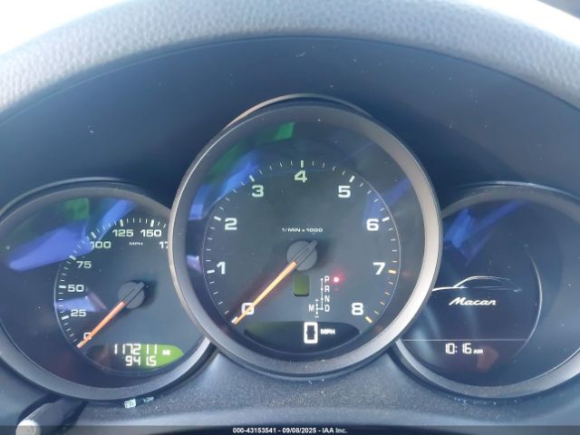 2017 PORSCHE MACAN WP1AA2A56HLB00717 Photo 6