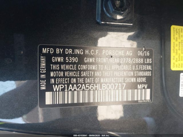 2017 PORSCHE MACAN WP1AA2A56HLB00717 Photo 8