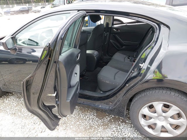 3MZBM1U77FM151589 Mazda pe