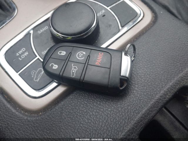 2017 JEEP GRAND CHEROKEE 1C4RJFBG6HC931811 Photo 10