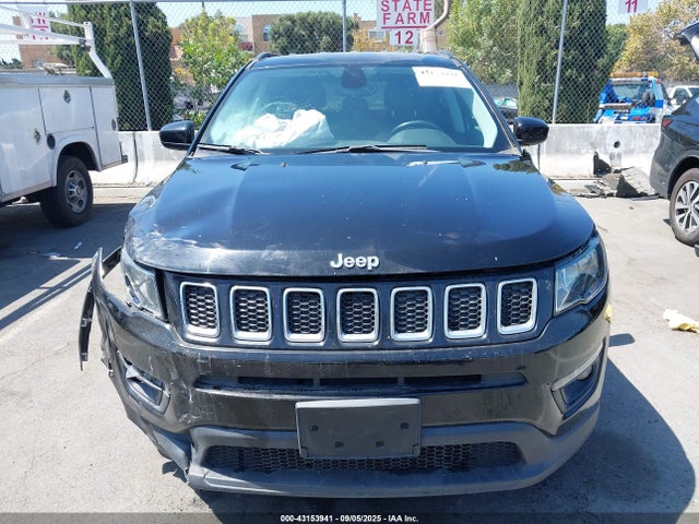 Jeep 2019 2019 3C4NJCBB6KT649553 Image 12