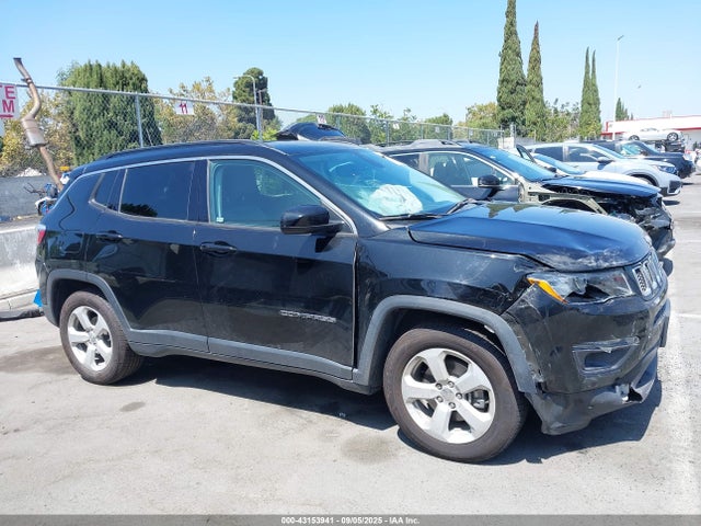 Jeep 2019 2019 3C4NJCBB6KT649553 Image 13