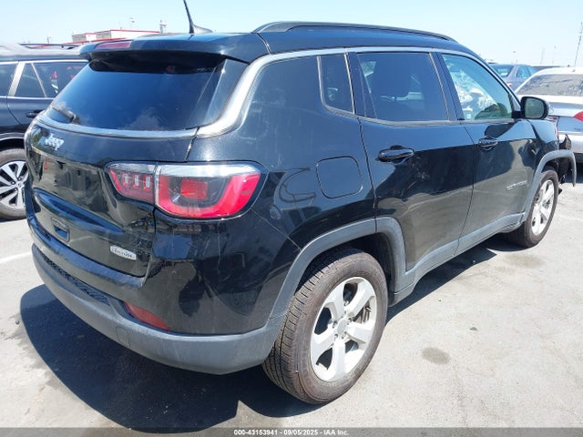 Jeep 2019 2019 3C4NJCBB6KT649553 Image 4