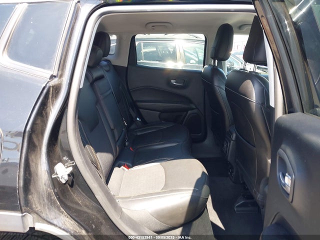 Jeep 2019 2019 3C4NJCBB6KT649553 Image 8
