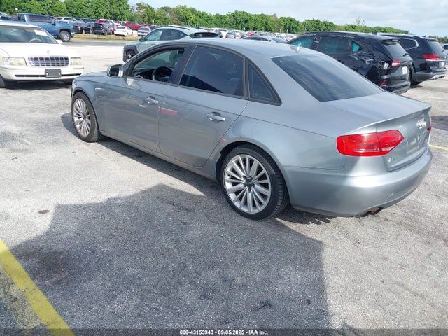 2010 AUDI A4 WAUAFAFL3AN058955 Photo 2