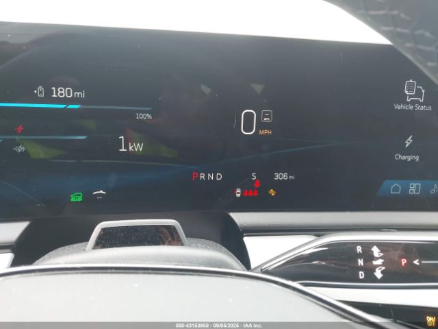 2025 CADILLAC OPTIQ 3GYK3DMR3SS223557 Photo 6