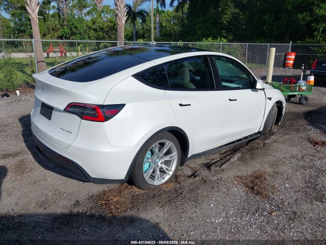 2020 TESLA MODEL Y 5YJYGDEE1LF053466 Photo 3