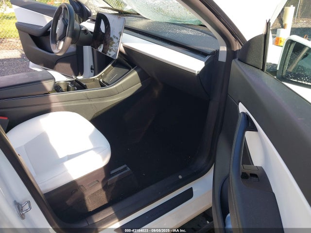 2020 TESLA MODEL Y 5YJYGDEE1LF053466 Photo 4