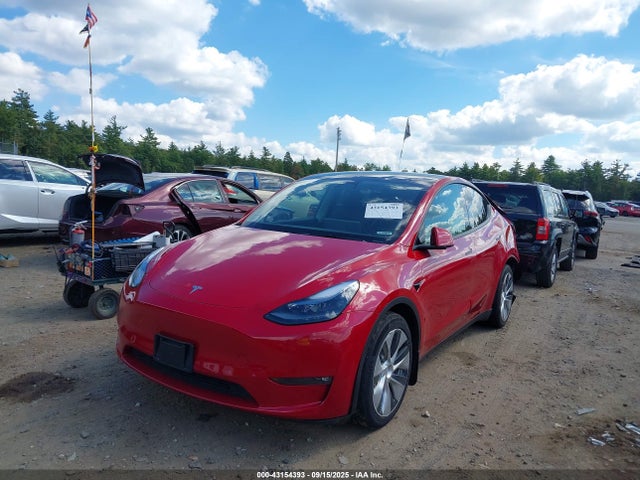 2023 TESLA MODEL Y 7SAYGAEE4PF634094 Photo 1