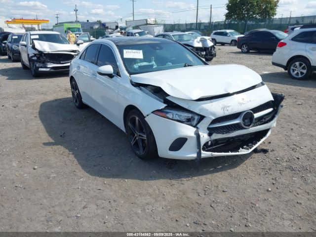 2022 MERCEDES-BENZ A 220 W1K3G4FB9NJ357368