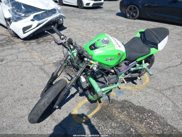 Kawasaki Ninja 300 2014 JKAEX8B18EA004864 Image 2