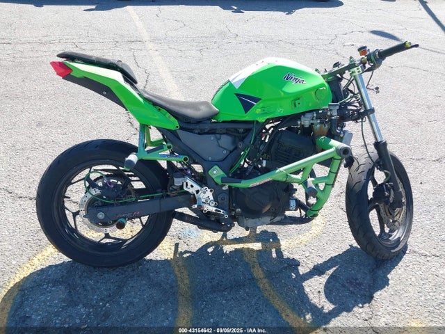 Kawasaki Ninja 300 2014 JKAEX8B18EA004864 Image 11