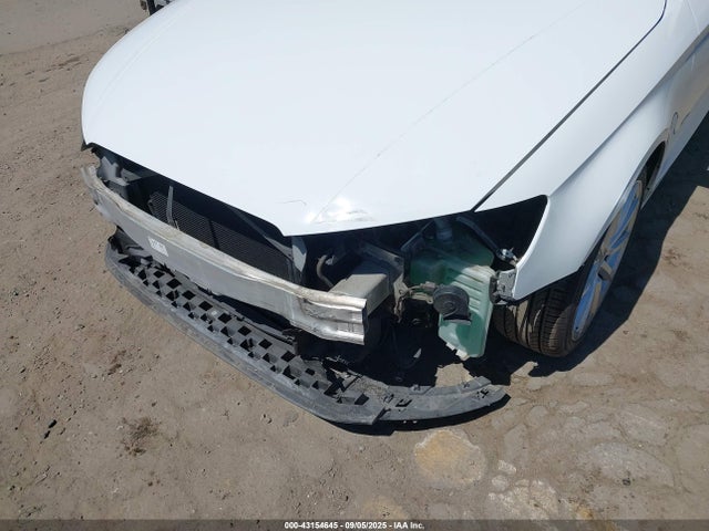 2016 AUDI A3 WAUA7GFF2G1021972 Photo 5