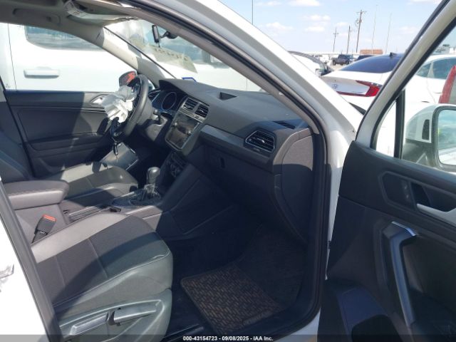 2021 VOLKSWAGEN TIGUAN 3VV3B7AX5MM094408 Photo 4
