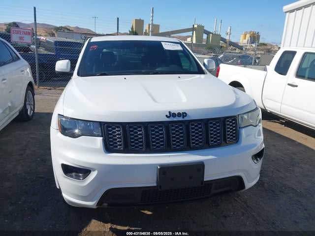 1C4RJEAG5JC512012 Jeep Grand Cherokee