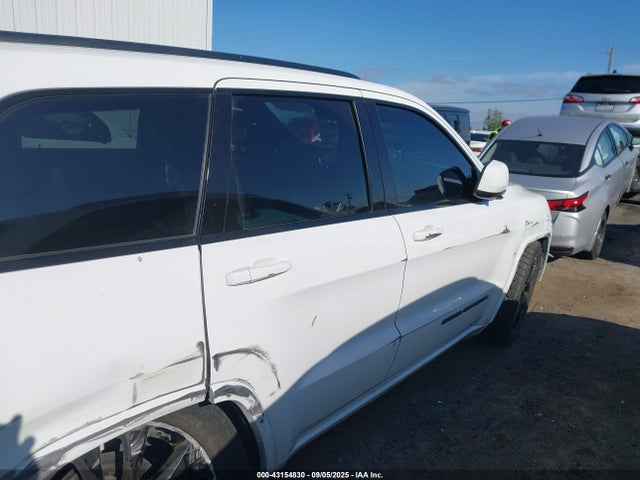 1C4RJEAG5JC512012 Jeep Grand Cherokee