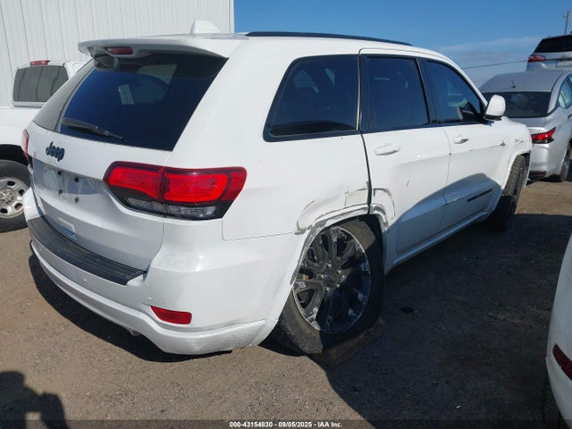1C4RJEAG5JC512012 Jeep Grand Cherokee