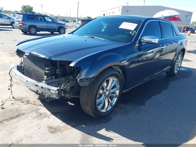 Chrysler 300 2017 2C3CCAKGXHH565632 Image 2