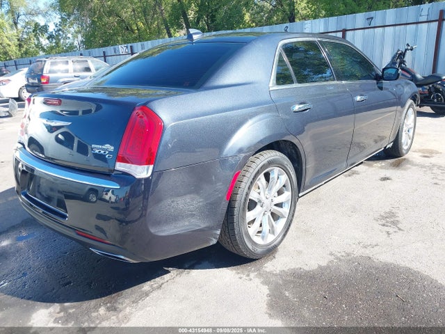 Chrysler 300 2017 2C3CCAKGXHH565632 Image 4