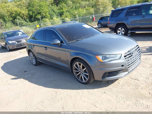 2015 AUDI A3 WAUEFGFF9F1025035 Photo 0