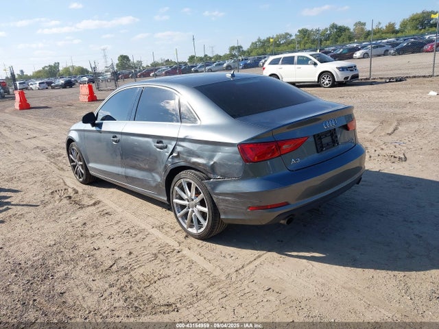 2015 AUDI A3 WAUEFGFF9F1025035 Photo 2