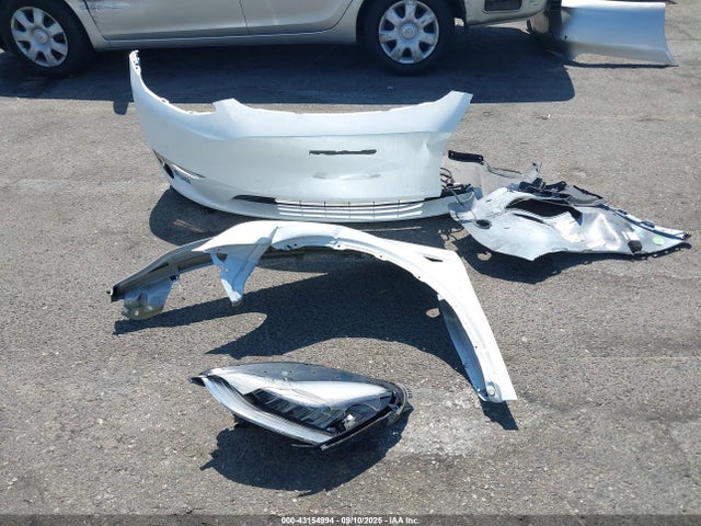 5YJYGDEE1MF076974 Tesla Model Y