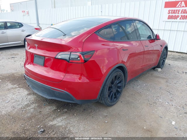 2021 TESLA MODEL Y 5YJYGDED0MF124665 Photo 3