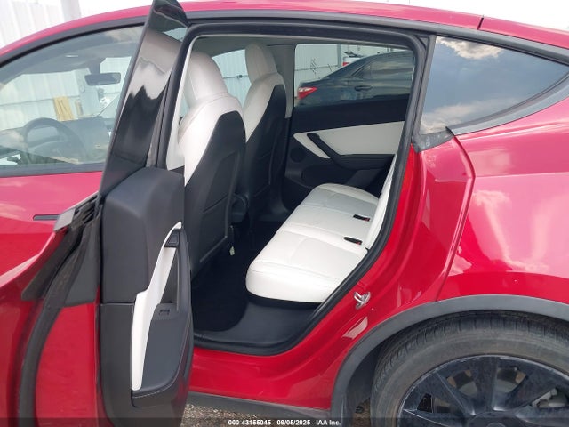 2021 TESLA MODEL Y 5YJYGDED0MF124665 Photo 7