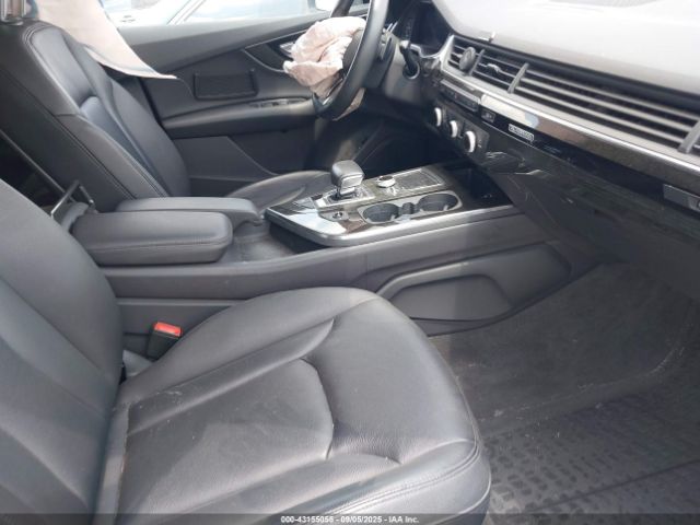 2019 AUDI Q7 WA1LAAF71KD004813 Photo 4