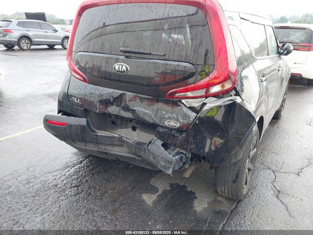 KNDJ23AU9M7133371 KIA SOUL LX