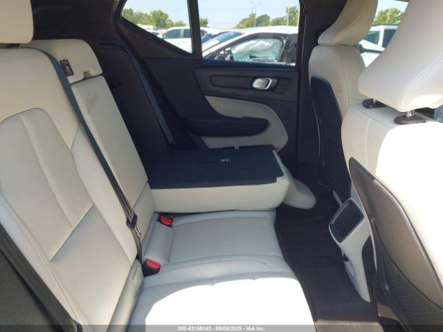 2021 VOLVO XC40 YV4162UK7M2464551 Photo 7