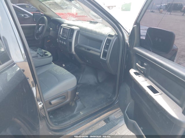 43155298 :رقم المزاد ، 3C6RR7KG8LG144256 vin ، 2020 Ram 1500 Classic Tradesman  4x4 5'7 Box مزاد بيع