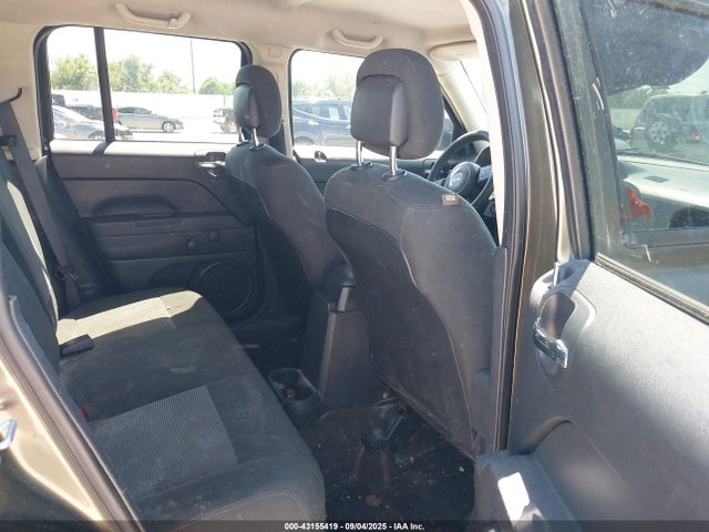 Jeep 2016 2016 1C4NJPBA8GD589058 Image 8
