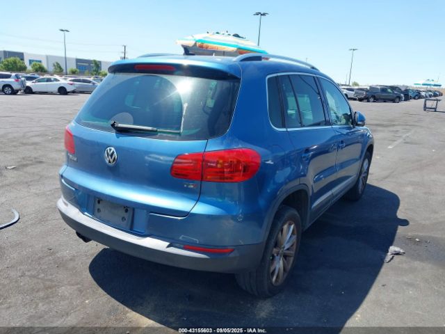 2017 VOLKSWAGEN TIGUAN WVGRV7AXXHW502564 Photo 3