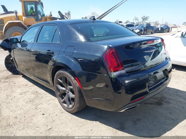 2C3CCABG1NH184490 Chrysler 300 S