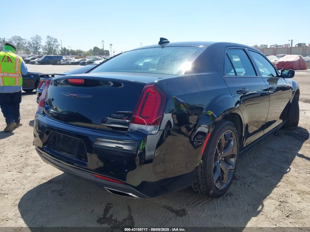 2C3CCABG1NH184490 Chrysler 300 S