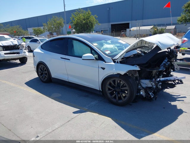 2024 TESLA MODEL X 7SAXCBE58RF440202 Photo 0